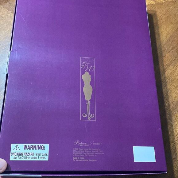 Tyler Wentworth Madison Avenue afternoon. 20830 new in box - Picture 7 of 7